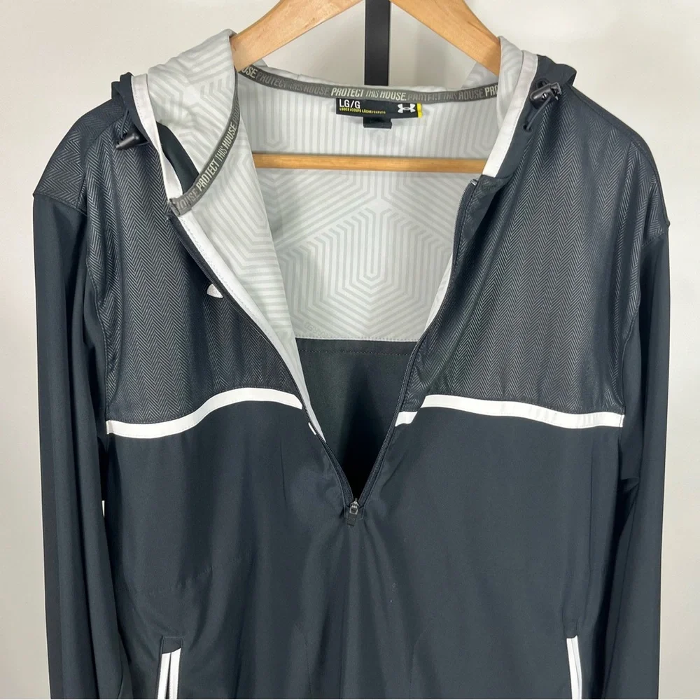 Under Armour Men’s Half Zip Front Black & White Pullover - Picture 3 of 9